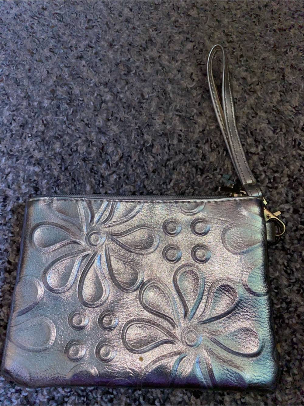 Silver metalic Francesca wristlet featuring an embossed floral pattern - Picture 3 of 4